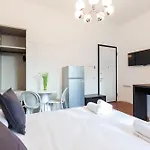 Moon Апартаменты *