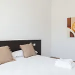 Moon Милан